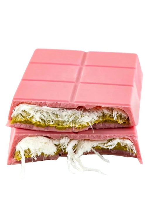 Dubai Milk Chocolate Strawberry Kunafa 100g (Best Before : 13 March 2026)